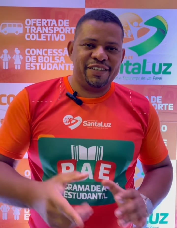 Prefeito de Santaluz garante bolsa de estudos para estudantes do município