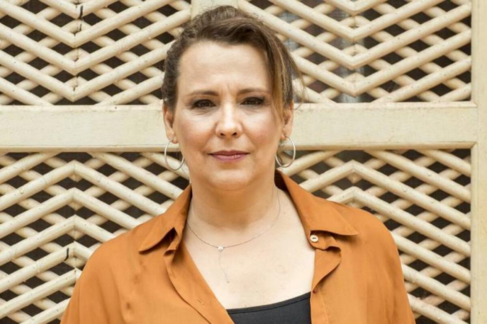  Ana Beatriz Nogueira descobre ter câncer no pulmão em estágio inicial