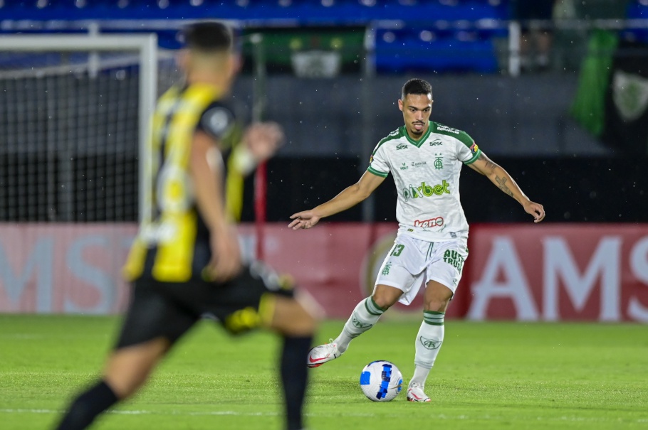 Nos pênaltis, América-MG vence o Guarani-PAR e avança na pré-Libertadores