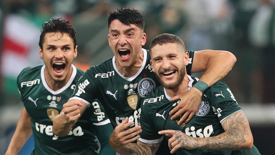 Palmeiras vence o Athletico e conquista a Recopa Sul-Americana