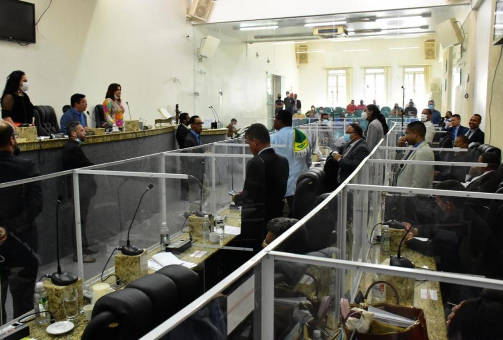 Com 61 emendas, Câmara aprova Orçamento Municipal