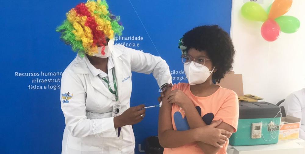 Mais de 29 mil crianças já foram imunizadas contra a Covid e vacinação continua nesta quinta
