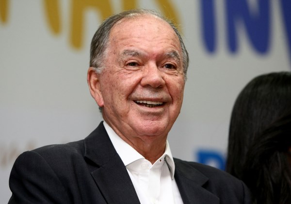 Leão descarta deixar cargo de vice e aposta que ACM Neto vencerá no 1º turno