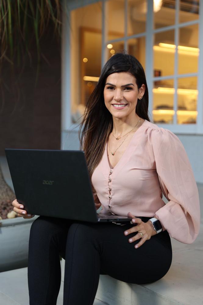 Mulheres empreendedoras: conheça a história inspiradora de uma enfermeira que virou empresária