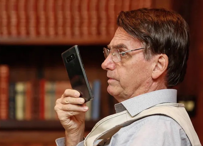 Telegram cumpre decisão de Moraes e apaga mensagem de Bolsonaro