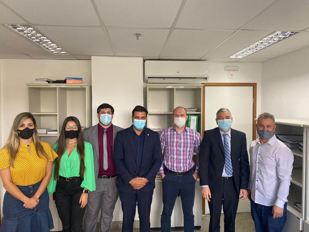OAB Feira se reúne com membros da 1ª Vara da Fazenda Pública
