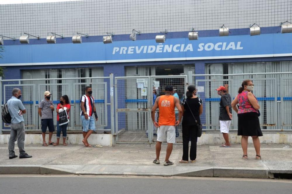 Funcionários do INSS entram em greve na Bahia