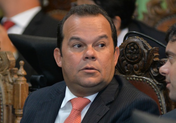 Geraldo Jr. será candidato a vice-governador de Jerônimo, diz cúpula do governo