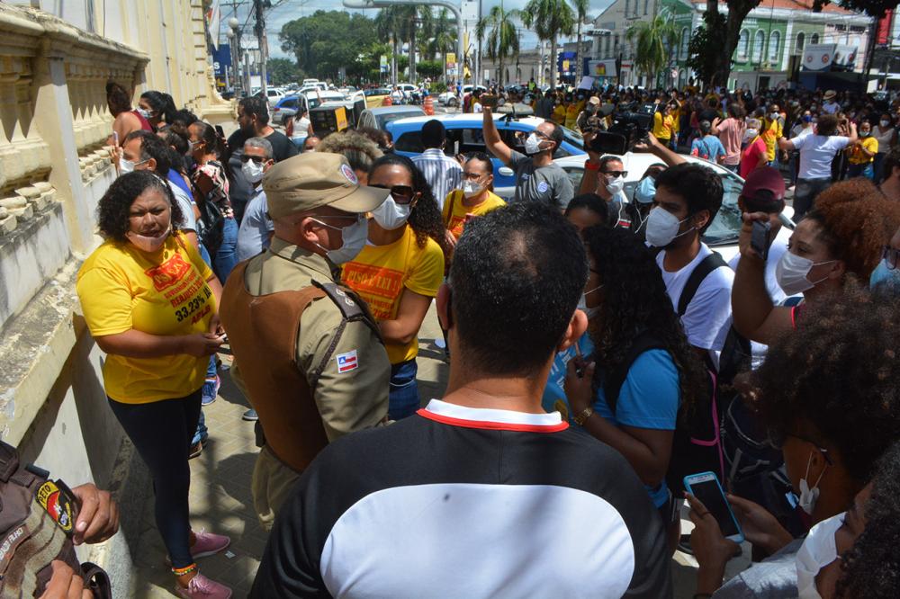 Justiça determina desocupação imediata do Paço Municipal