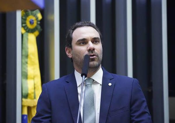 Adolfo Viana sai da disputa pela candidatura a vice-governador na chapa de ACM Neto