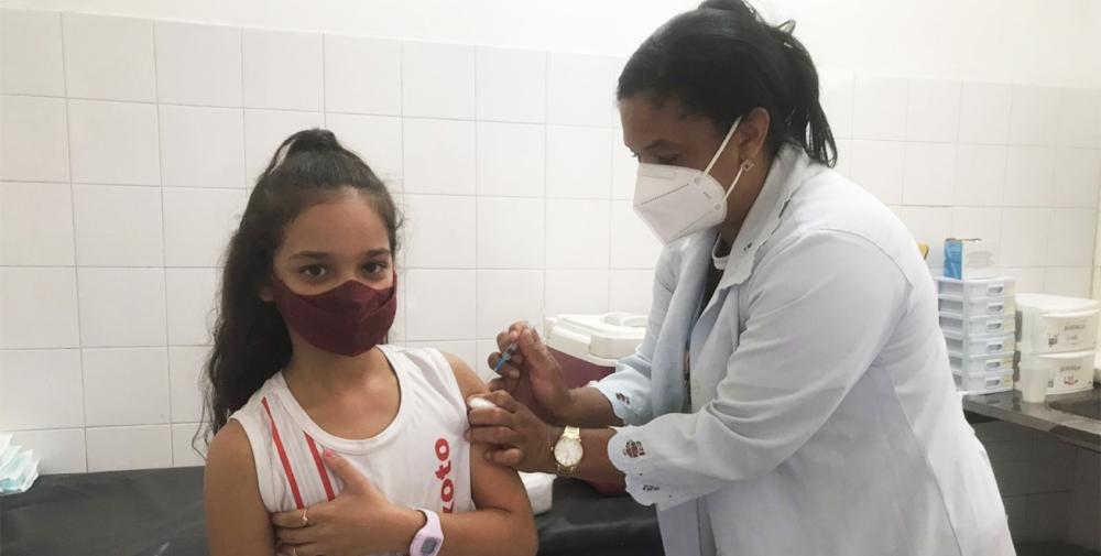 Vacina contra Covid para crianças e adolescentes até 17 anos nesta terça-feira