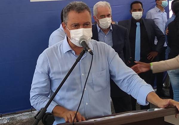 Gente que não sabe governar acha que os outros não sabem, diz Rui