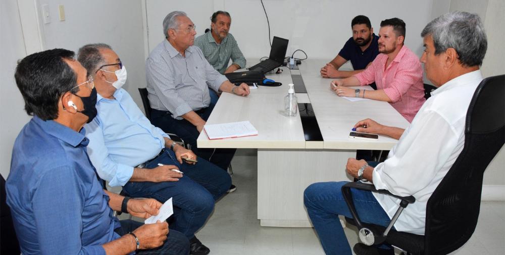 Colbert assina alvará de ampliação do centro logístico Grid FSA