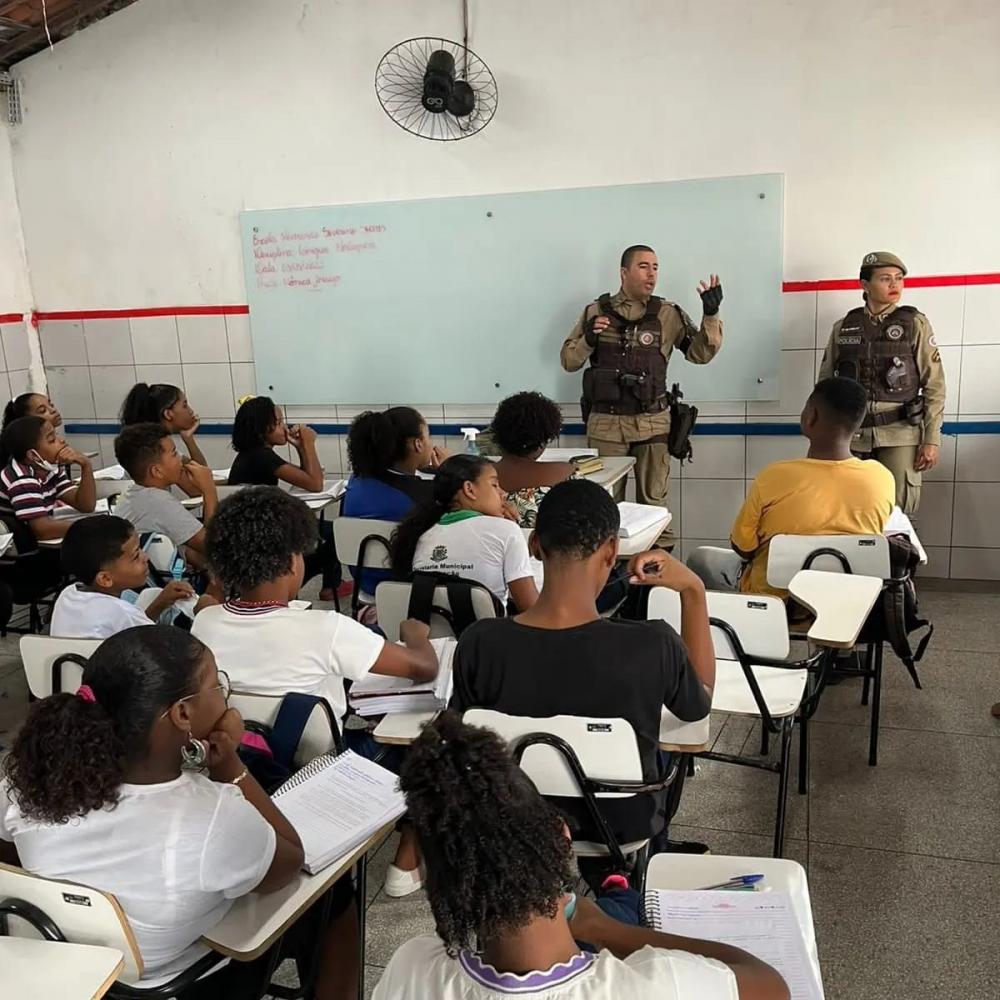 BCS George Américo promove palestra em escola