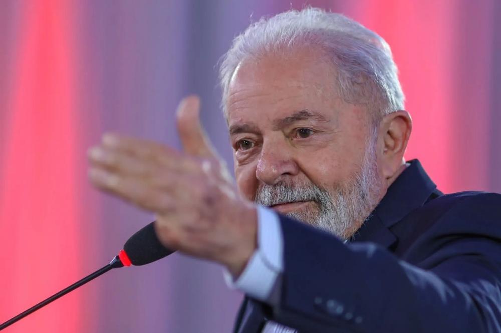 Paraná Pesquisas: Lula lidera disputa, mas diferença para Bolsonaro cai
