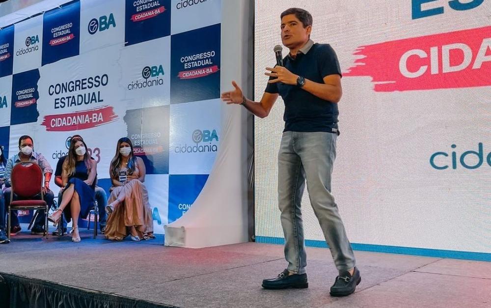 Neto lidera intenções de voto com 64%; Jerônimo tem 11% e Roma 8%, diz pesquisa 