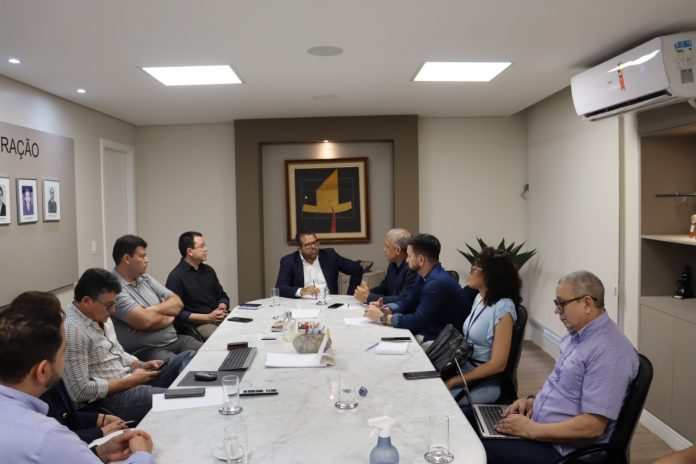 Delegação do Amapá visita Bahia para conhecer sistema eletrônico de informação