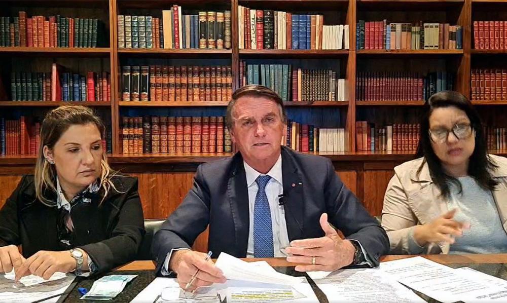 Presidente Jair Bolsonaro cogita reestruturar carreiras da PRF e Depen
