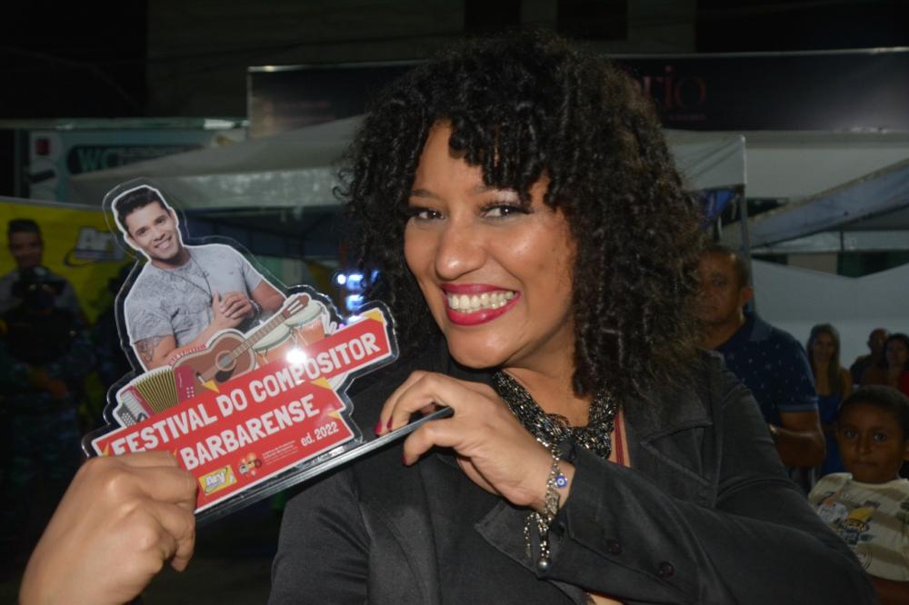 Virgínia Lane vence o 1º Festival do Compositor de Santa Bárbara