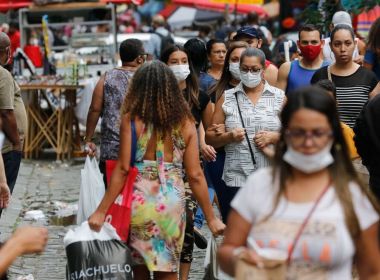 Em meio à alta dos casos, brasileiros perdem medo da Covid, aponta Datafolha