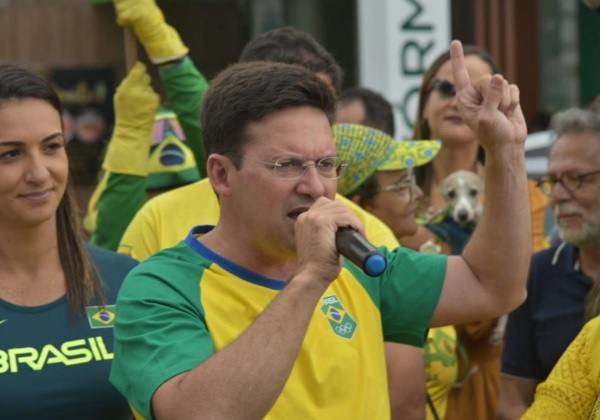 Roma sobre posição de Jerônimo e Rui a projeto do ICMS dos combustíveis: 