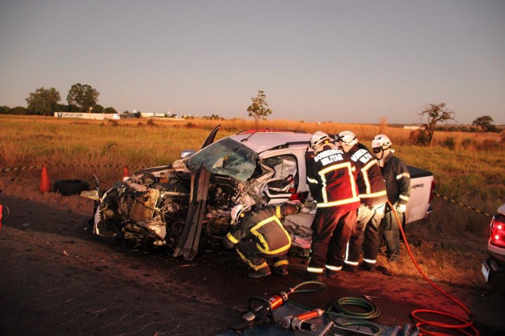 Bombeiros baianos resgatam companheiro do CBM Góias