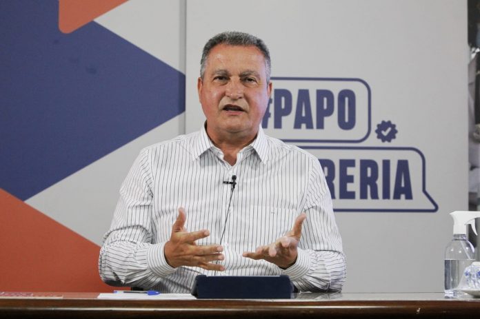 Governador comenta São João, inauguração de escola, concursos a serem realizados, vacinação e preço dos combustíveis