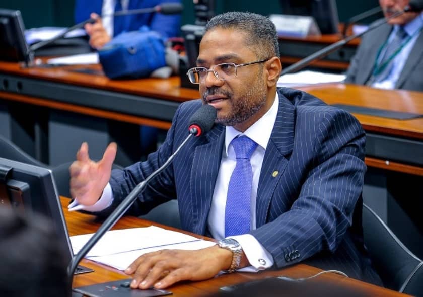 Definição de Nilo como nome do Republicanos para vice de Neto é 