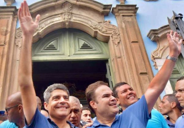 ACM Neto e Cacá Leão devem percorrer 10 cidades no final de semana