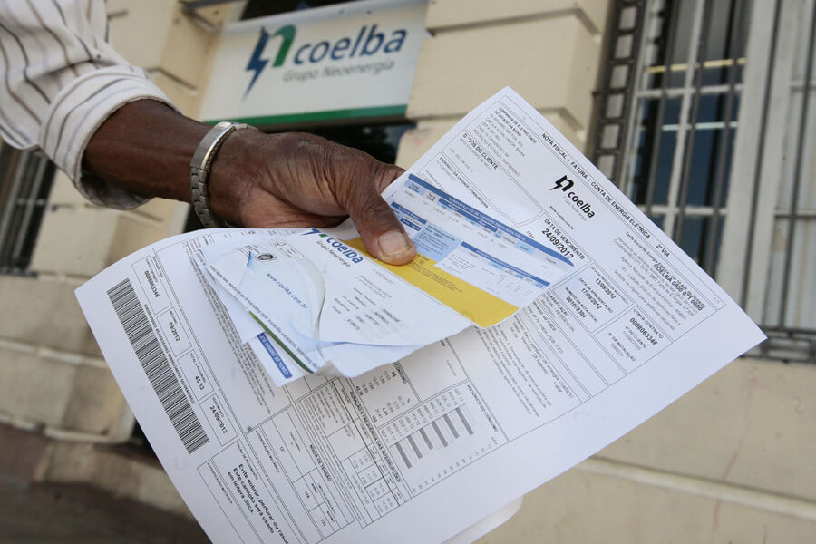 Aneel revê reajustes nas contas de luz autorizado a distribuidoras