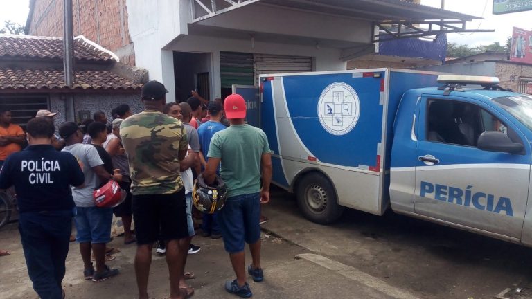 Comerciante é morto a tiros dentro de loja no bairro Santo Antônio dos Prazeres