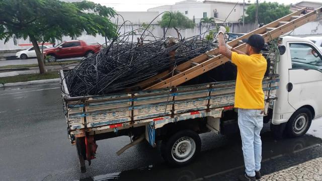 Presidente da Associação dos Provedores de Internet da Bahia fala sobre problemas com postes na cidade 