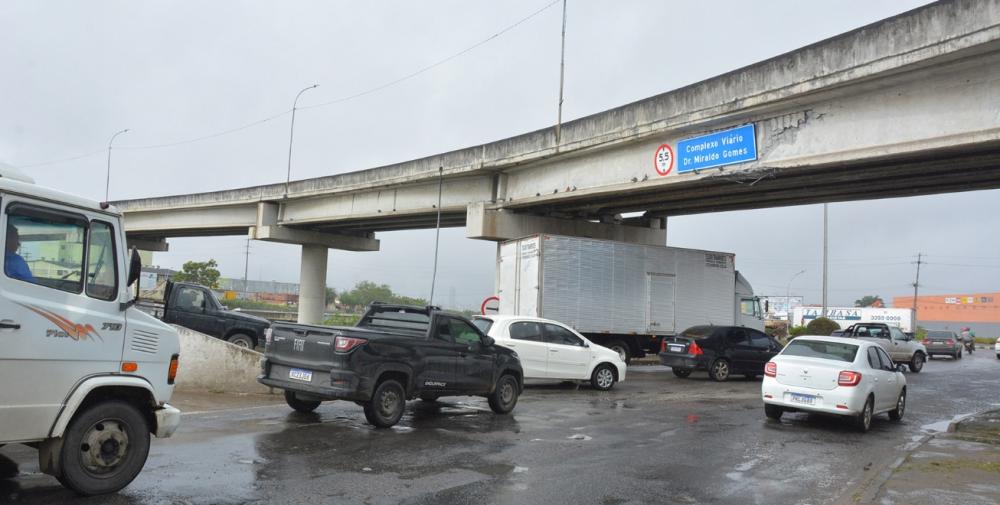 Prefeitura cria Gabinete de Crise para viabilizar providências no Complexo Viário Miraldo Gomes