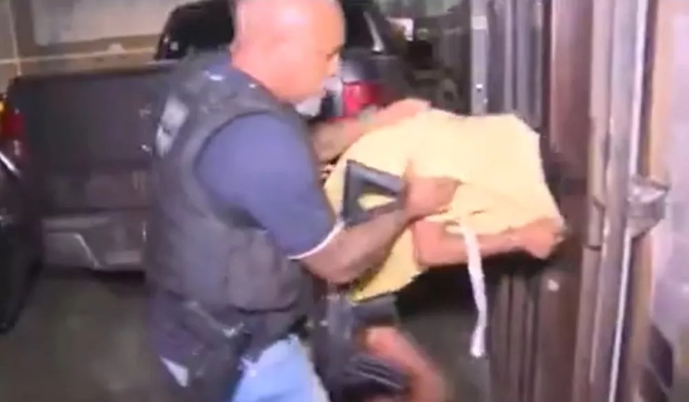 Suspeita de envolvimento em latrocínio de adolescente de 15 anos em Salvador é presa