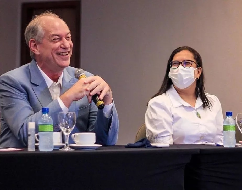 O candidato do PDT à Presidência, Ciro Gomes, e a vice-prefeita de Salvador, Ana Paula Matos, escolhida para concorrer ao Planalto como vice em sua chapa Reprodução/Instagram