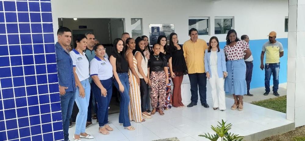 Prefeito de Governador Mangabeira entrega unidade de saúde requalificada para comunidade de Santa Luzia