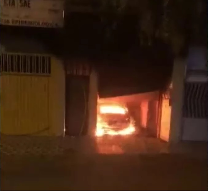 Servidor morre após incêndio em veículo dentro de garagem de prefeitura na Chapada Diamantina