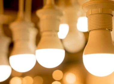 Conta de luz não terá custo adicional em setembro, decide Aneel