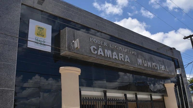 Após denúncia de ex-presidente, MP vai apurar contratação de assessores pela Câmara de Vereadores de Mata de São João