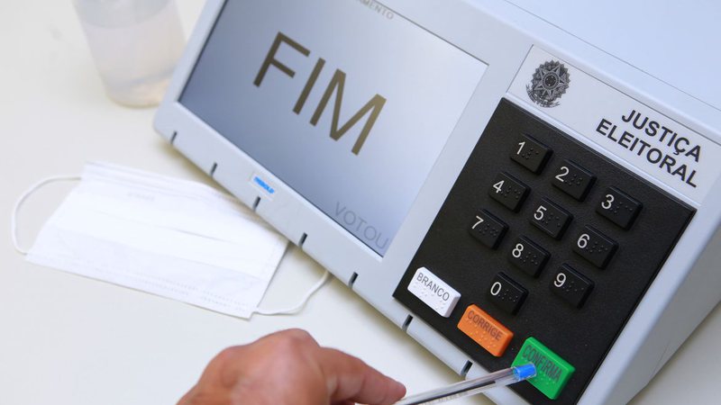 Governadores podem ser reeleitos no 1º turno em metade dos estados