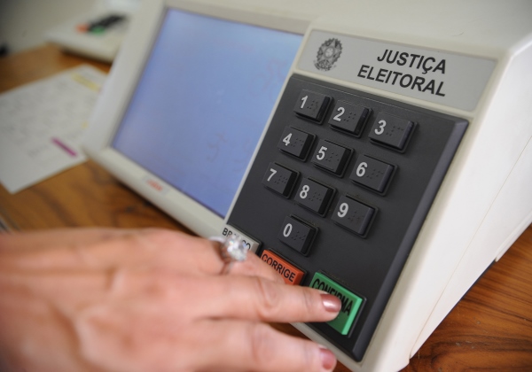 Abstenção cresceu entre 1º e 2º turno em todas as eleições desde 1989