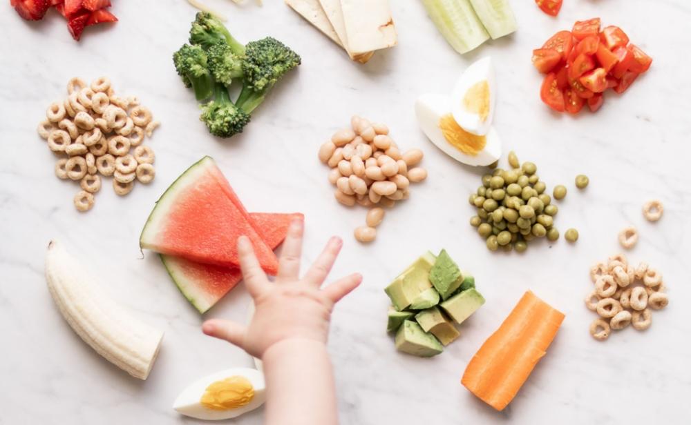 Como deve ser a introdução alimentar nos bebês 