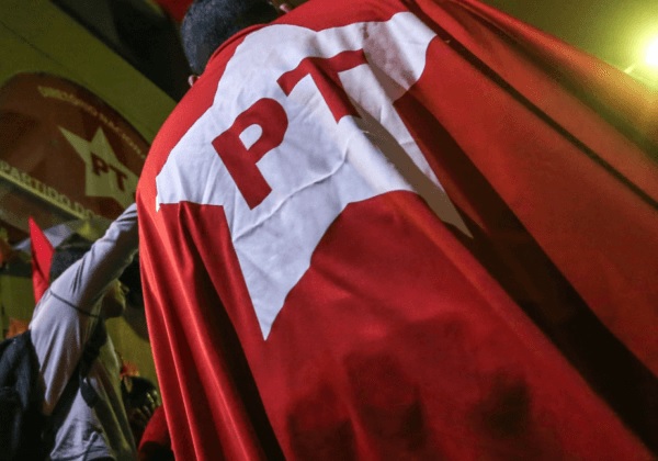 Seis parlamentares do PT aparecem na lista do orçamento secreto