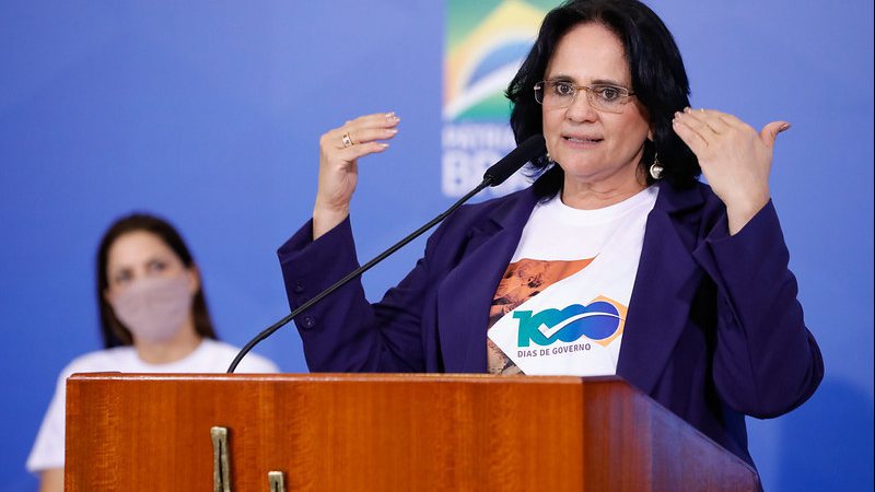 Ministério Público Federal abre novo prazo para Ministério detalhar denúncias de Damares