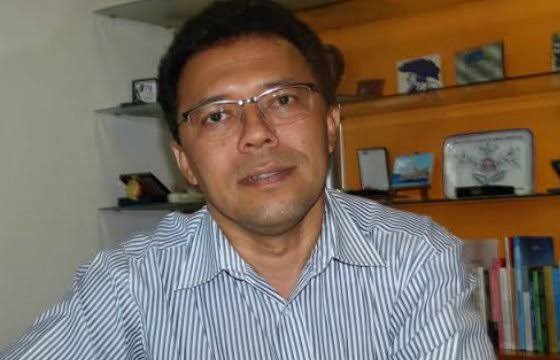 Evandro Nascimento presta queixa contra homens que invadiram reitoria da Uefs