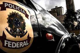 PF cumpre mandado de busca e apreensão na BA em operação contra atos infracionais análogos ao crime de terrorismo em escolas