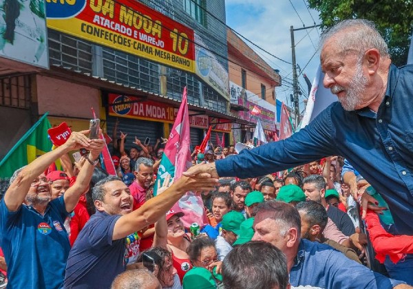 Lula é eleito presidente do Brasil 