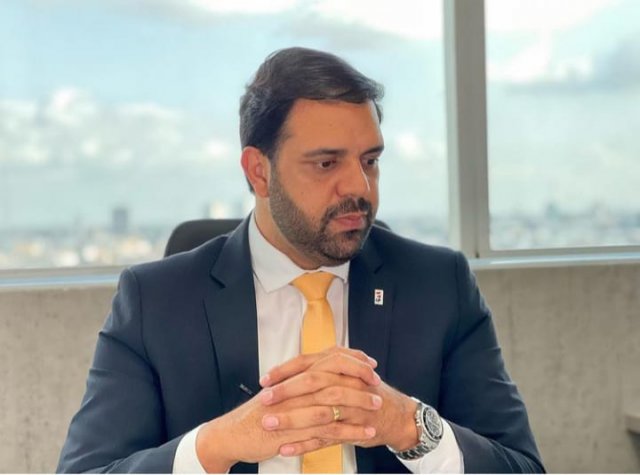 Presidente da OAB Feira comenta sobre o apoio de advogados as manifestações contra a vitória de Lula 