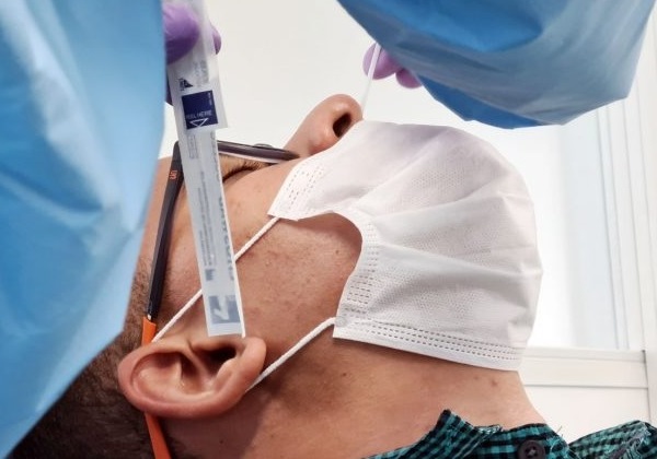 Testes de farmácia aumentam em outubro; média diária é de 194 casos