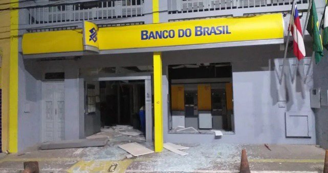 Três agências bancárias são explodidas em Muritiba